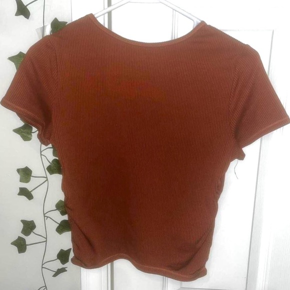 Hollister Rust Ribbed Tee - Picture 2 of 3